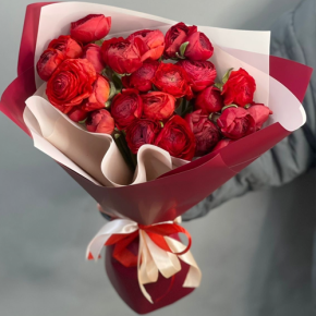 Букет из 21 красного ранункулюса в Можайске