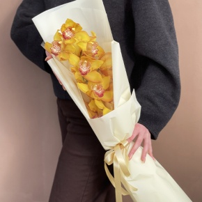 Букет из желтой орхидеи в Можайске