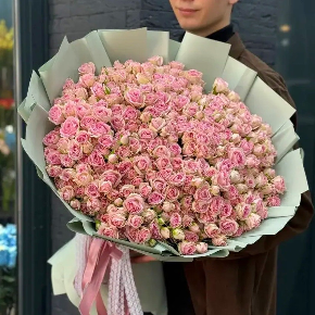 Букет из 101  нежно -розовой кустовой розы (70 см) в Можайске