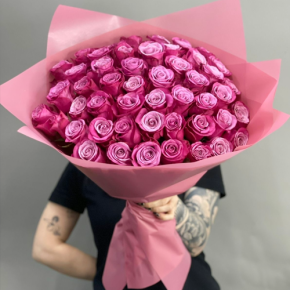 Букет из 51 розы Космик (60 см) в Можайске