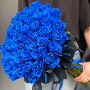 Букет из 51 синей розы Эквадор под ленту (70 см) в Можайске