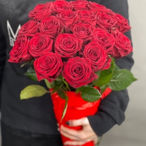 21 красная роза в конусе (50 см) в Можайске
