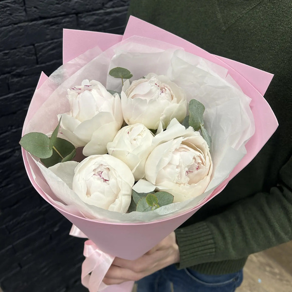Букет из 5 пионов Одиле "Пломбир" в Можайске