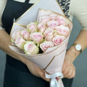 Букет из 15 пудровых роз Кения (40 см) в Можайске