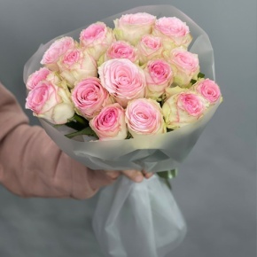 Букет из 17 роз Кения (40 см) в Можайске