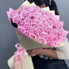 Букет из 51 пастельной розы Аваланж (60 см) в Можайске