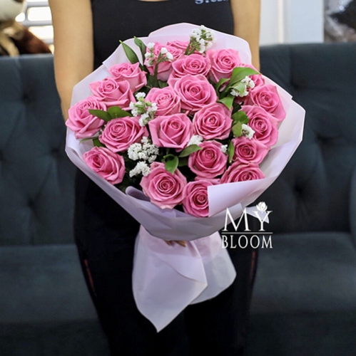 Букет из 21 розовой розы Аква (50 см) в Можайске