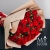 Букет 15 кустовых красных роз в Можайске