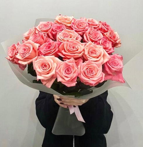 Букет из 21 розовой розы (50 см) в Можайске