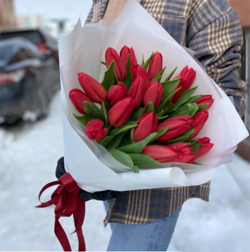 Букет красных тюльпанов в Можайске