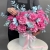 Композиция в шляпной коробке "Сойти с ума" из роз Эквадор Кантри Блюз и эвкалипта в Можайске